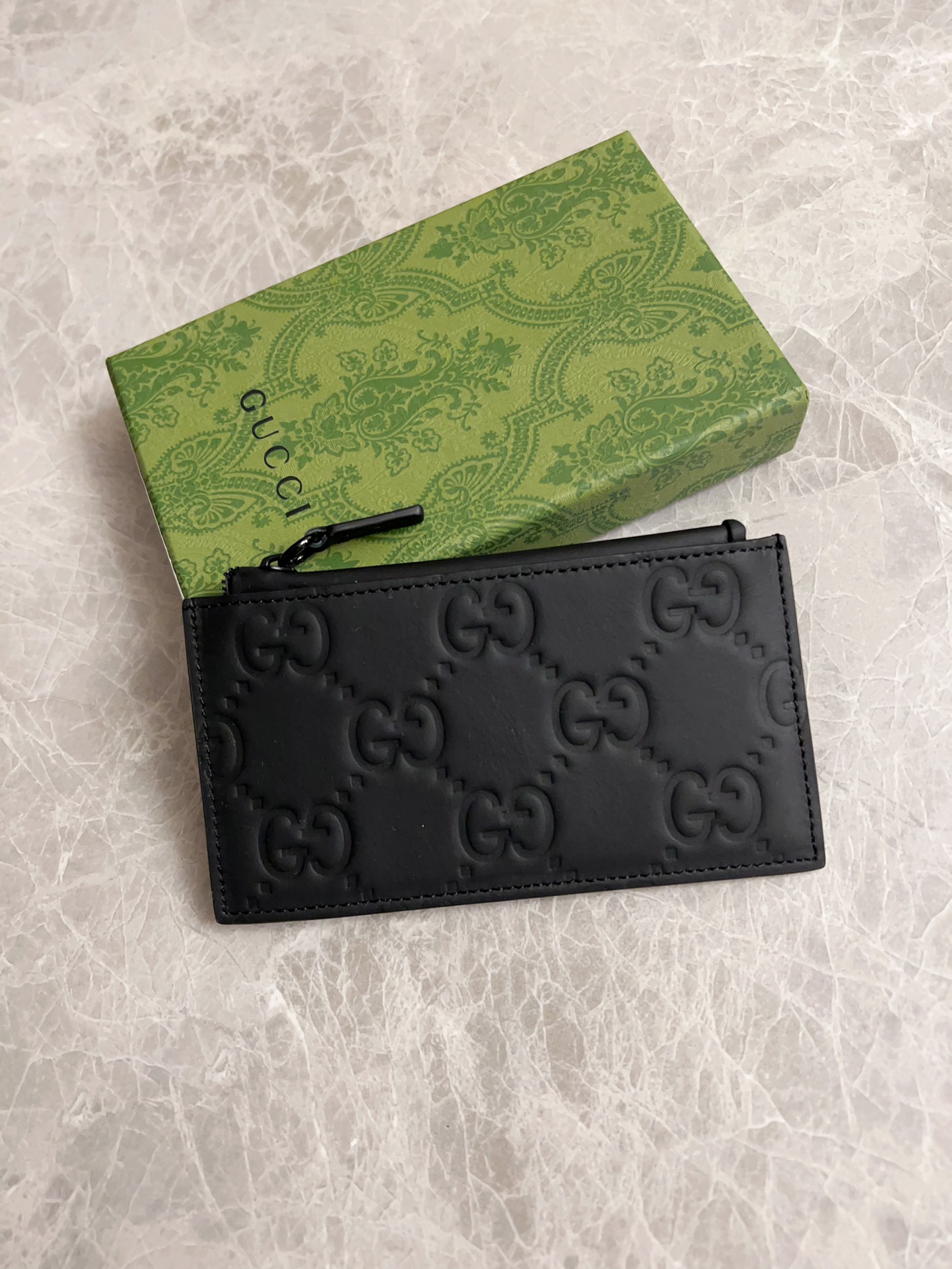 NO:672594,Gucci's new men's series of original singles made with black rubber effect make their debut, model number 771314, size 14x7cm, counter quality, top original items, real photos, Gucci wallets, gucci, wallets19860909gucci一系列原单黑色橡胶效果打造的男士新款闪亮登场款号771314 ,尺寸14x7cm专柜品质,顶级原单货,实物实拍,Gucci钱包,gucci,wallets,欧美剧