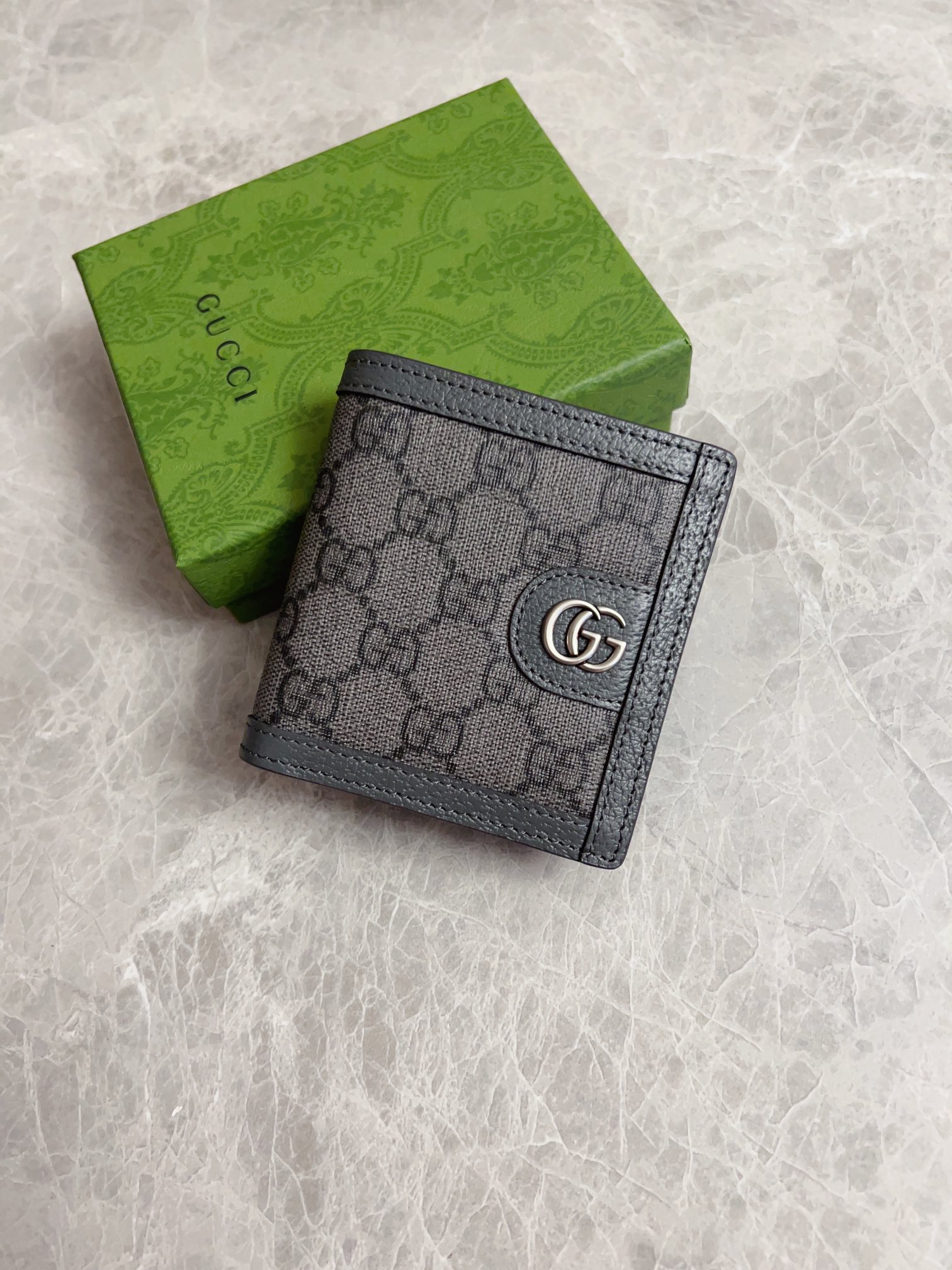 Gucci GG Supreme Portefeuilles Or Gris Toile Cuir de vache Polychlorure vinyle