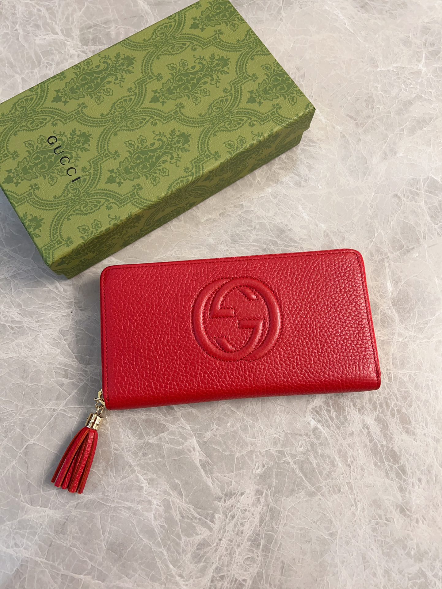 NO:673635,The pictures above are all in stock, so be sure to do your best!  !  Women's Zipper Wallet 308004 Original tumbled cowhide hardware, low-key and elegant, super classy, ​​fashionable, black, red, size 19.5-10-2.5, Gucci wallet, gucci, wallets, cowhide19860909上图都有现货务必做到最好！！女款 拉链钱包 308004 原厂摔纹牛皮原板五金,低调而有气质,超有范,时尚潮流 黑色 大红尺寸 19.5-10-2.5,Gucci钱包,gucci,wallets,cowhide,欧美剧