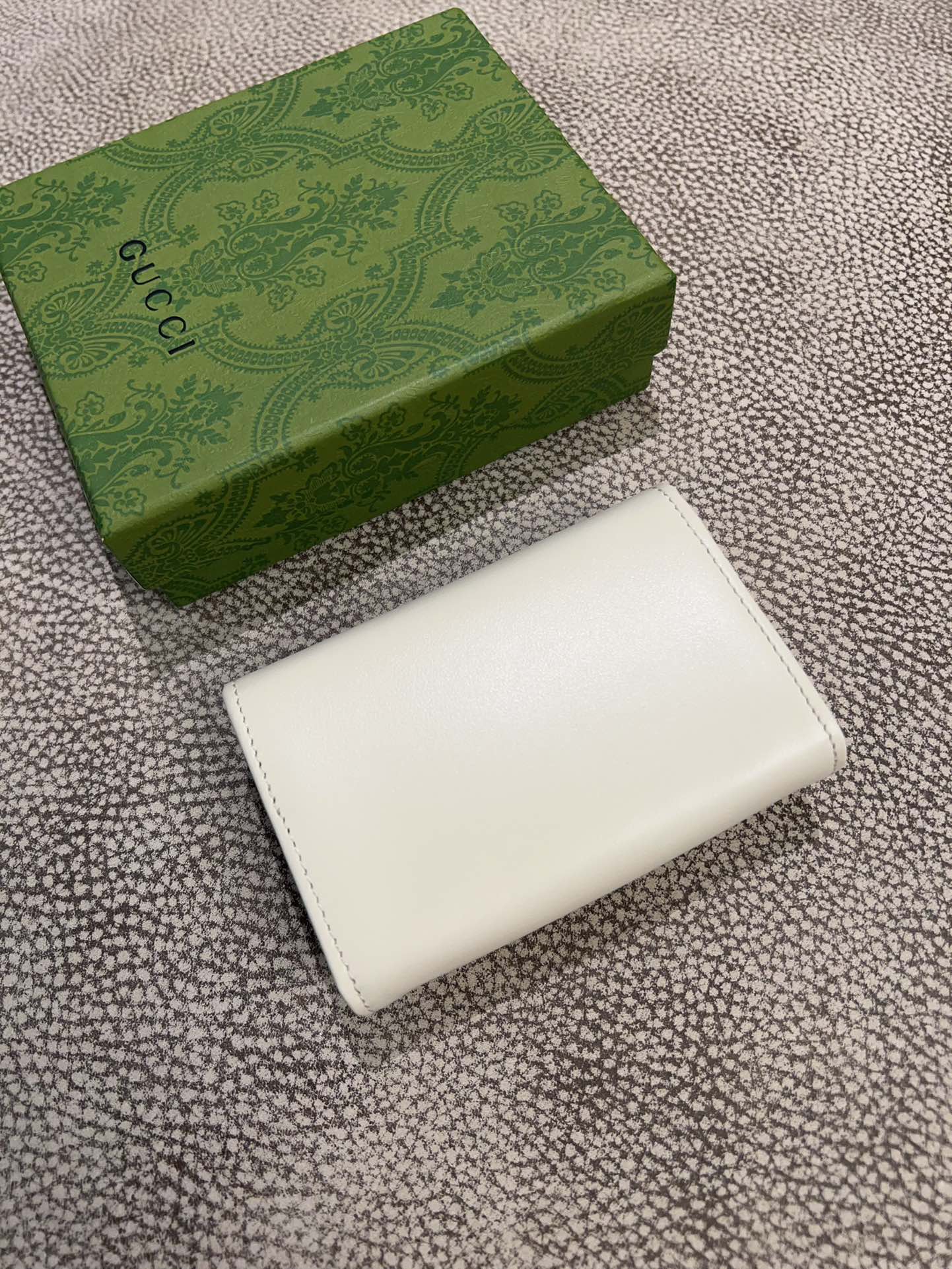 340🇮🇹🇮🇹Gucci 最新卡包原工厂小牛皮🦔🦔缀饰双色调经典双G标识