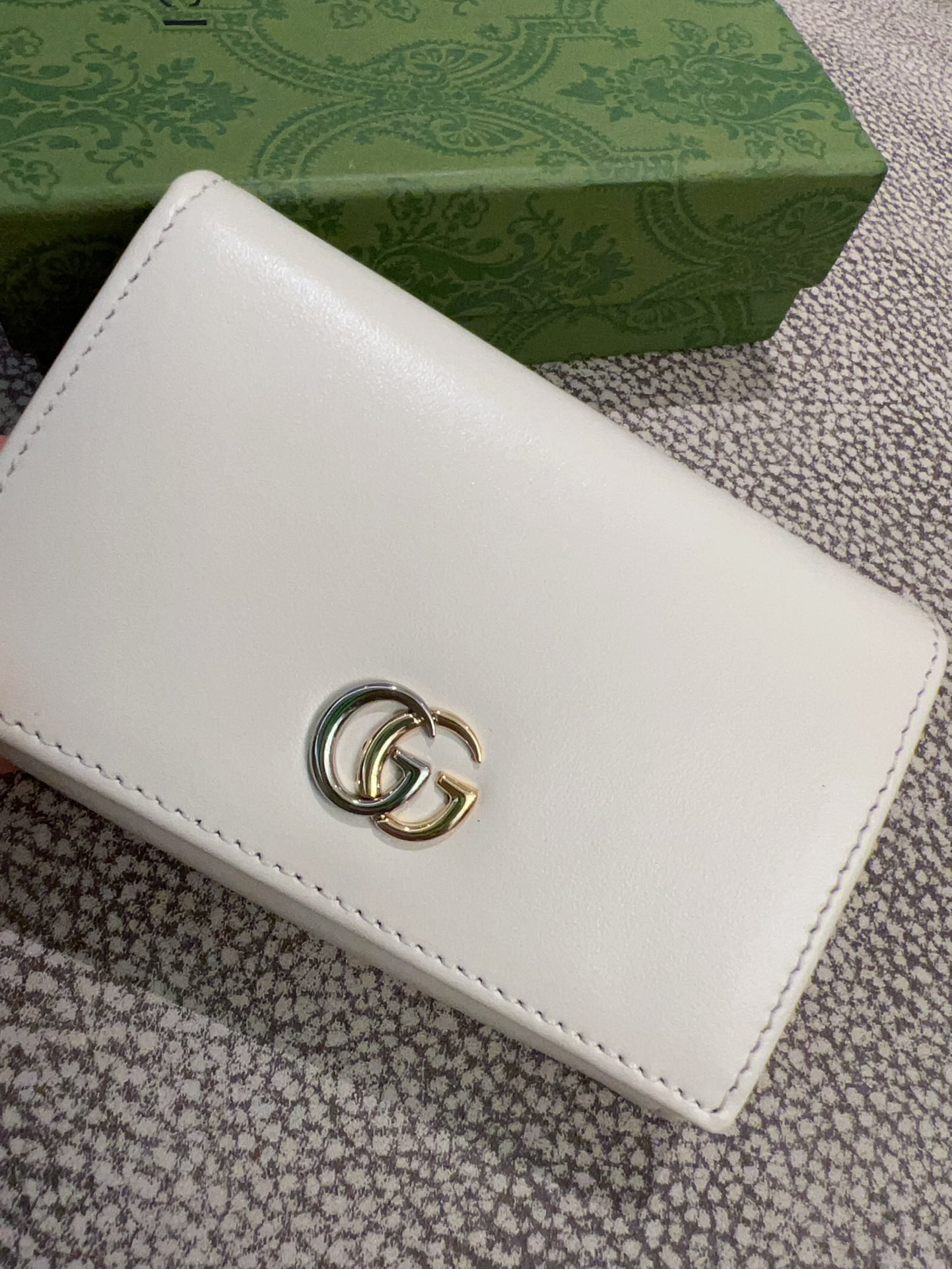 340🇮🇹🇮🇹Gucci 最新卡包原工厂小牛皮🦔🦔缀饰双色调经典双G标识