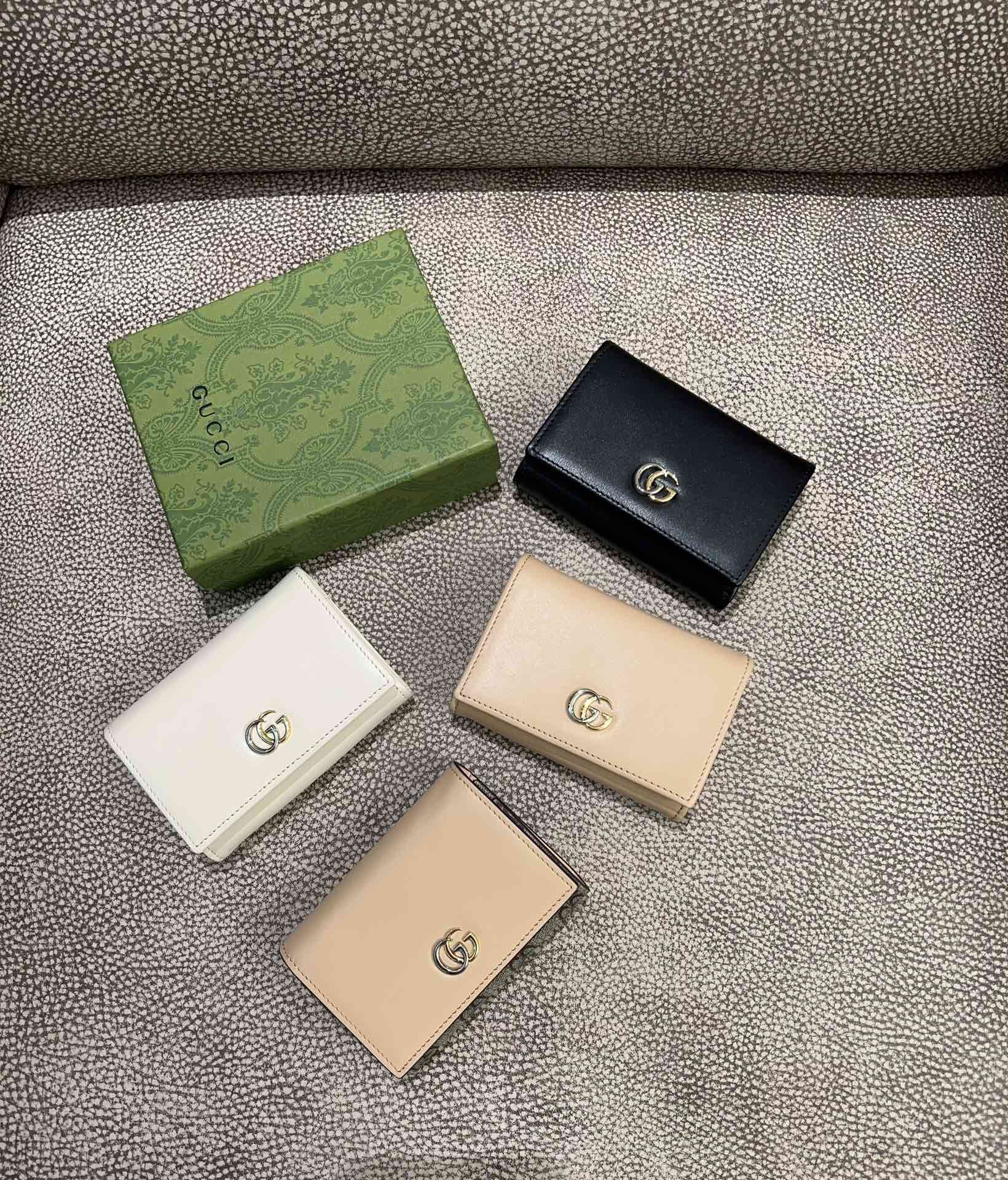 340🇮🇹🇮🇹Gucci 最新卡包原工厂小牛皮🦔🦔缀饰双色调经典双G标识