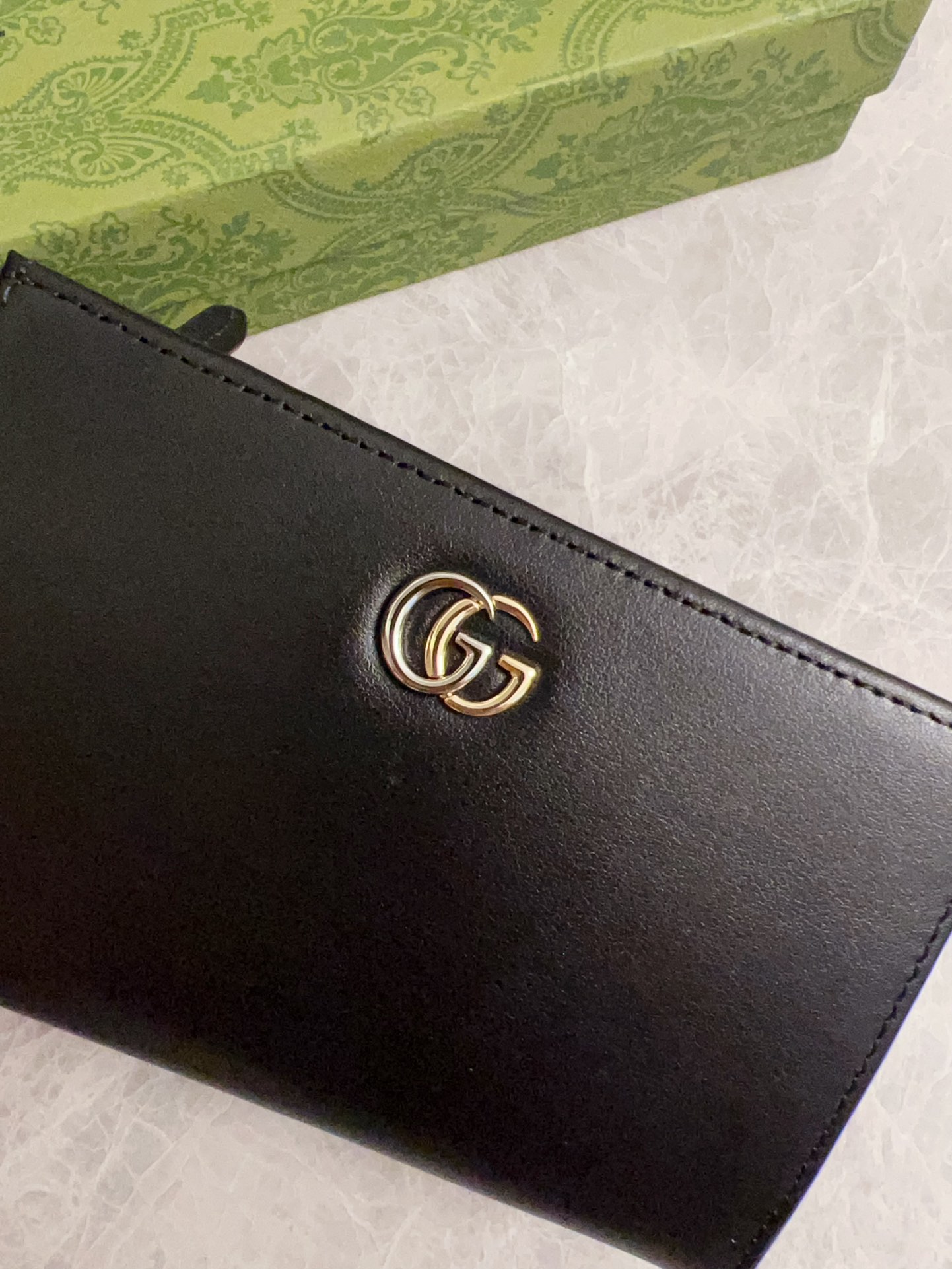 Gucci 最新钱包原工厂小牛皮🍀🍀缀饰双色调经典双G标识