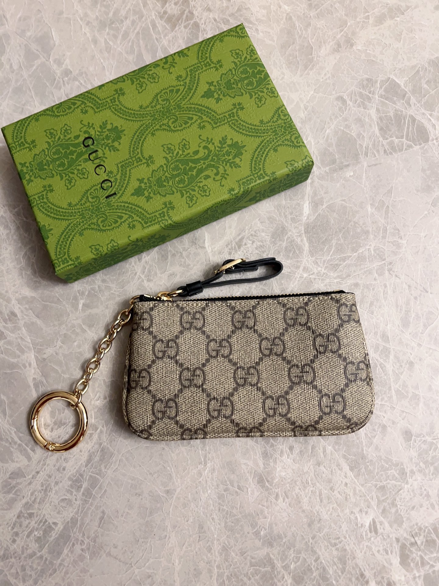 NO:671333,Gucci's latest GG Supreme premium PVC with original cowhide small wallet/key bag/lipstick bag model 819113, size 12×7.5cm, Gucci wallet, gucci, wallets, cowhide19860909Gucci最新GG Supreme高级PVC配原厂牛皮小钱包/钥匙包/口红包型号819113,尺寸12×7.5cm,Gucci钱包,gucci,wallets,cowhide,欧美剧