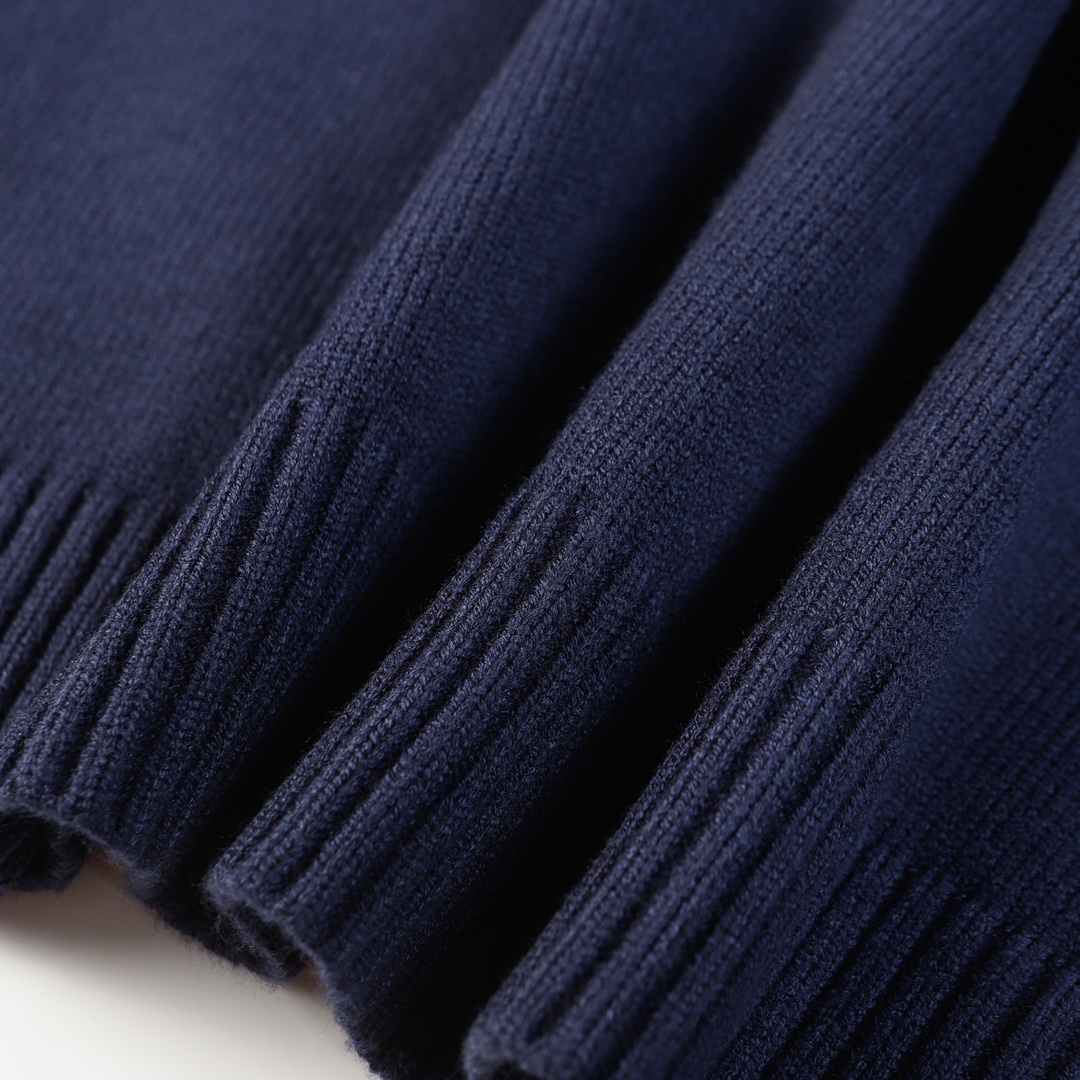 FG DIOR SS24 Long Sleeve Knit with Letter Logo, Parisian Elegance in Navy Blue and Yellow - 图片 8