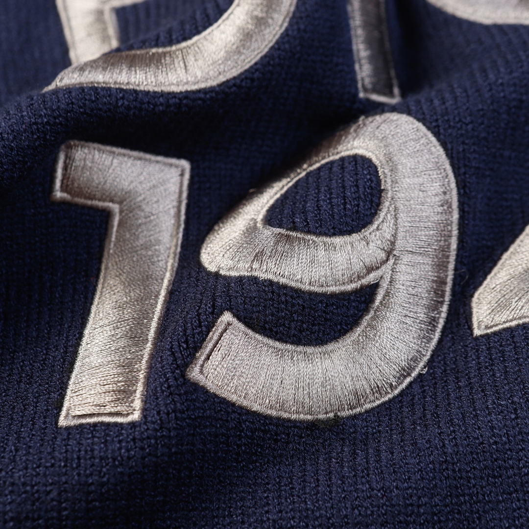 FG DIOR SS24 Long Sleeve Knit with Letter Logo, Parisian Elegance in Navy Blue and Yellow - 图片 6