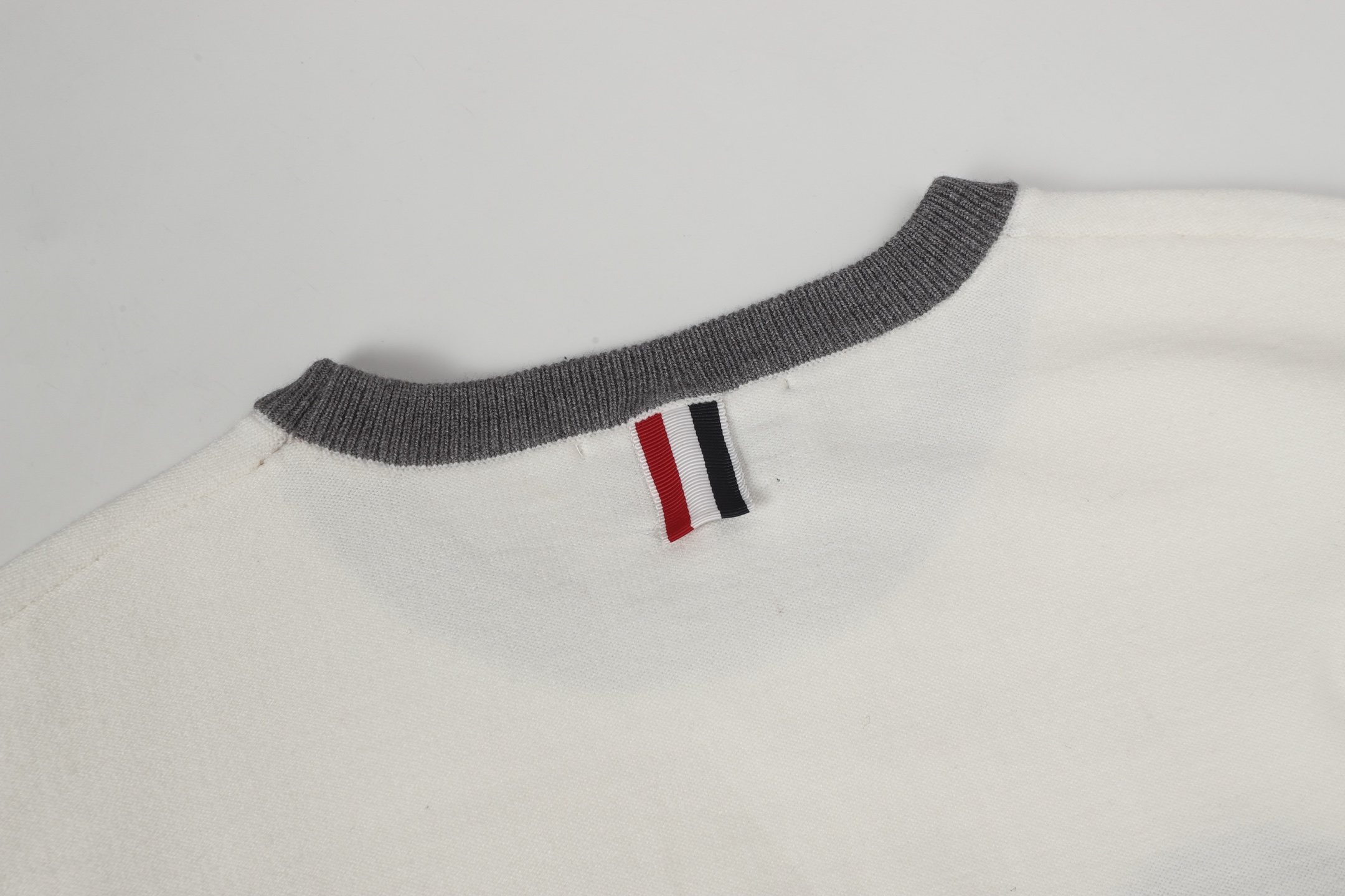 Thom Browne Crewneck Long Sleeve Sweater with Dog Print - Unisex White 5 i1755534346287 2030 0 3