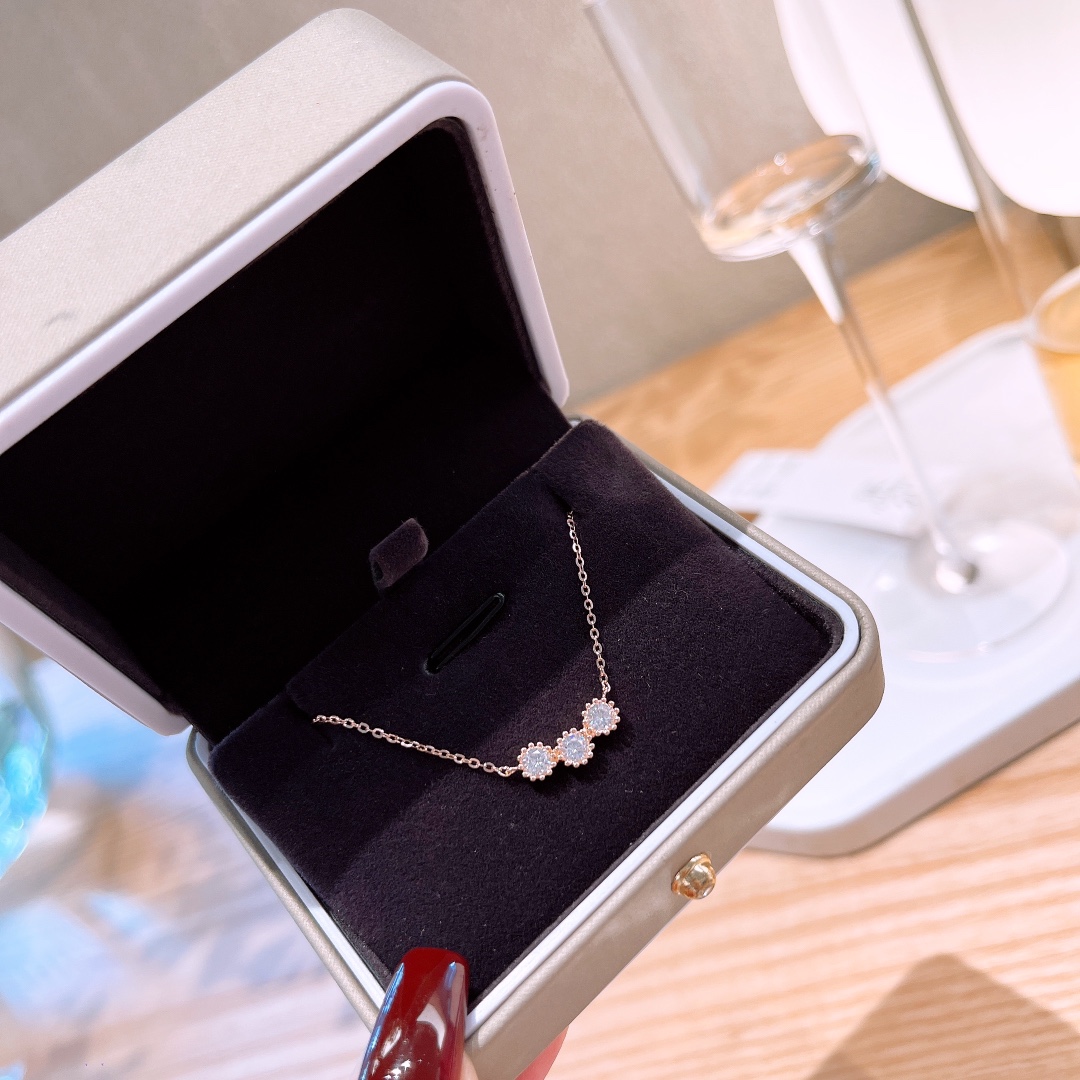 High Polish Silver Necklace Fashion Gift for Her Silver