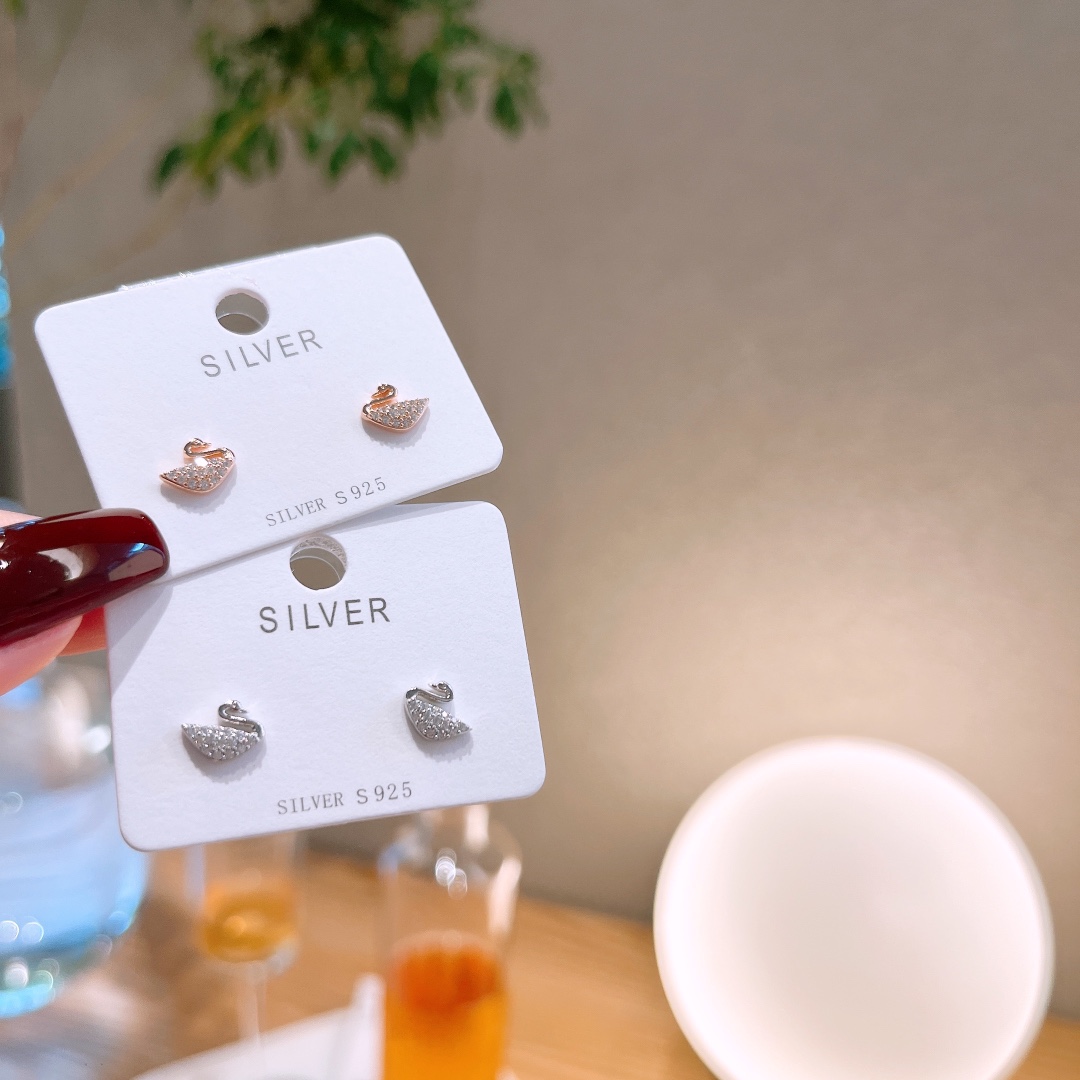 ミニマリストファインシルバーイヤリングゴールド ウェディングギフト