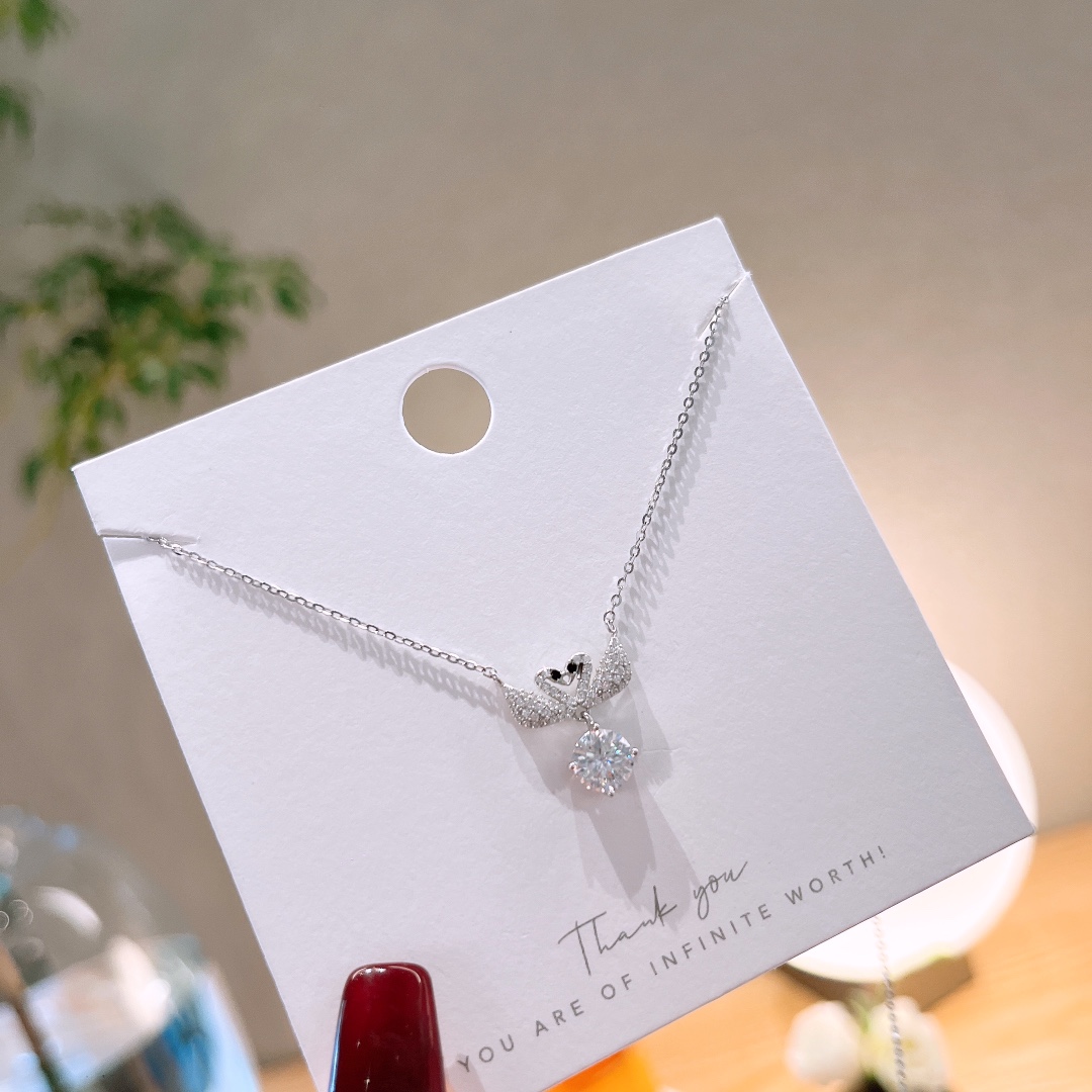 Low Allergy Silver Moissanite Necklace Gentle Mother's Birthday Gold