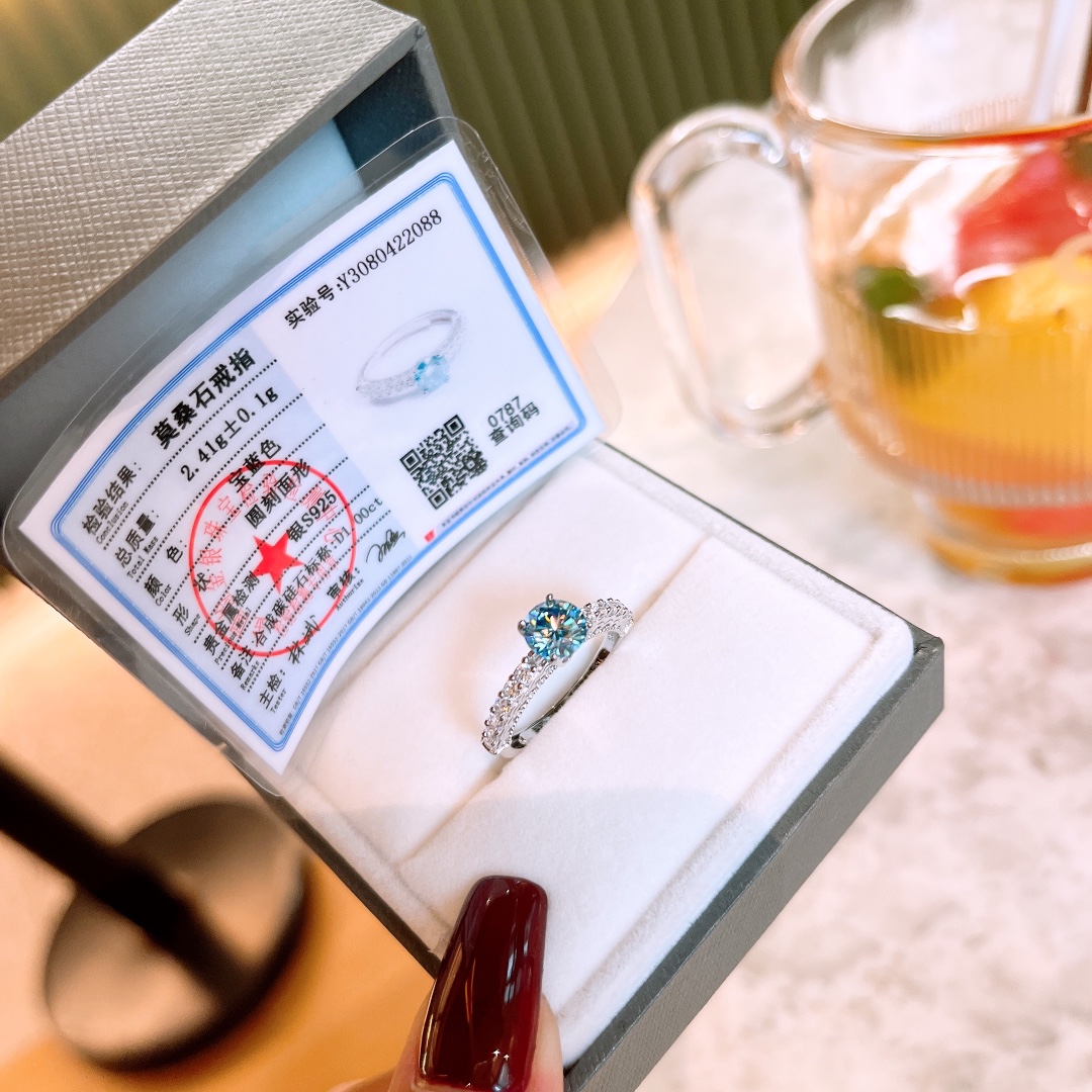 甘いアレルギー対応シルバーモアッサナイトリングゴールド 新築祝い