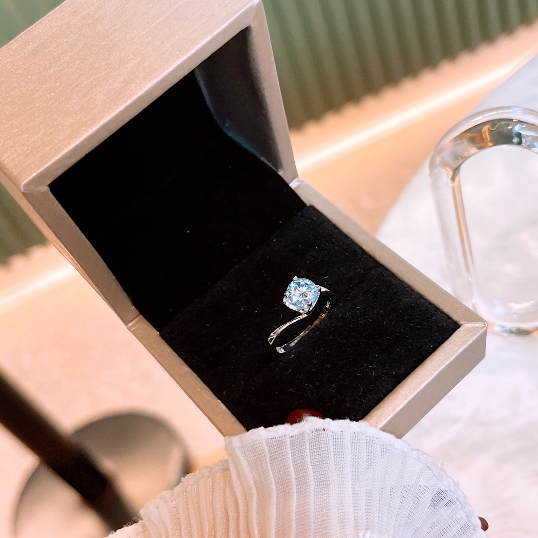 フレンチ925シルバーモアッサナイトリングシルバー 新年