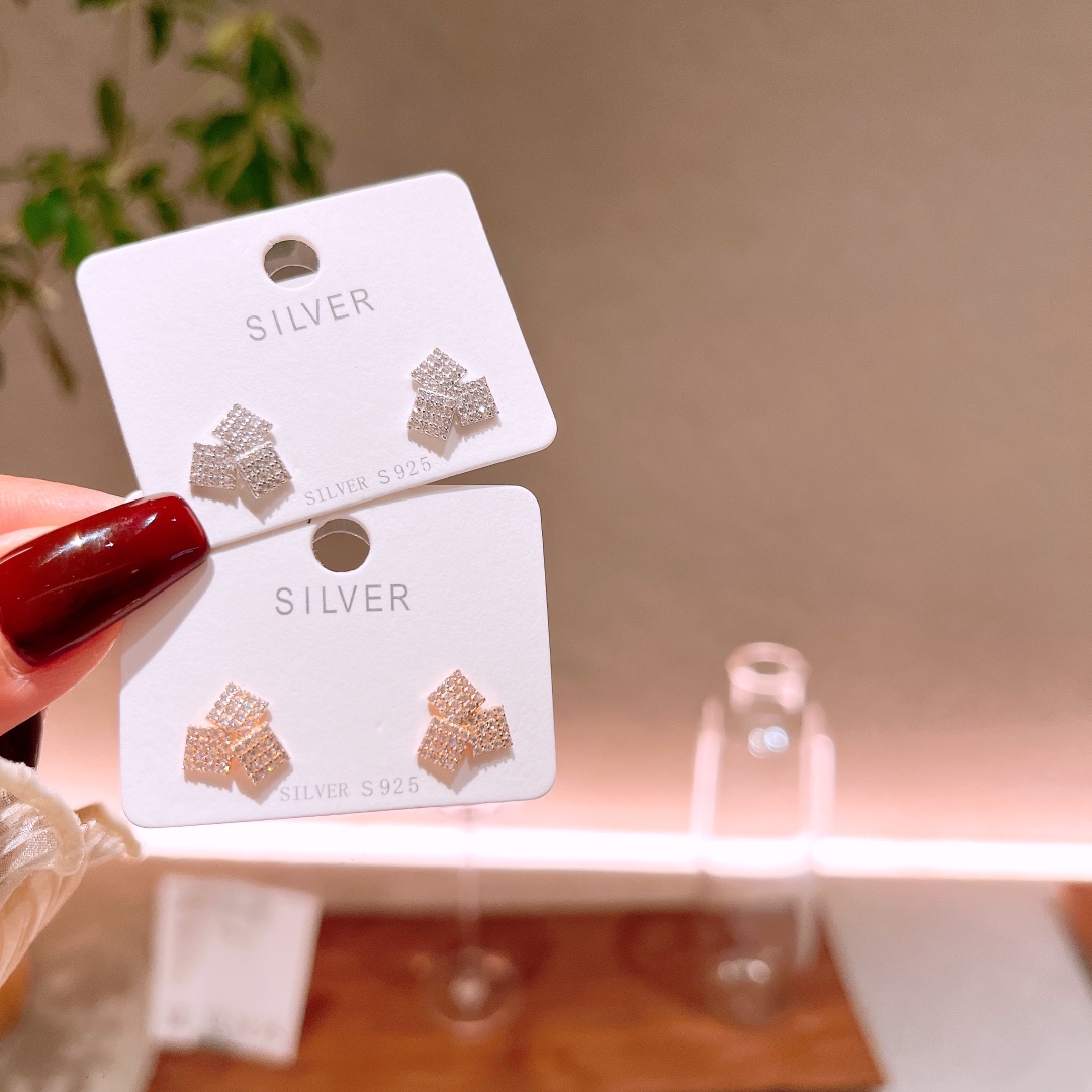 シックS925スターリングシルバーイヤリングシルバー ギフト