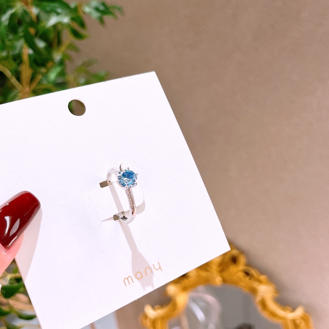 Solid Silver Moissanite Ring French Banquet Silver