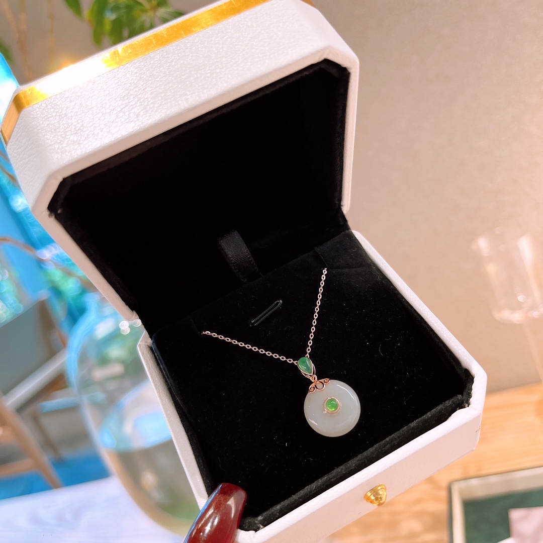 Low Allergy Silver Hetian Jade Necklace Forest Wedding Registration