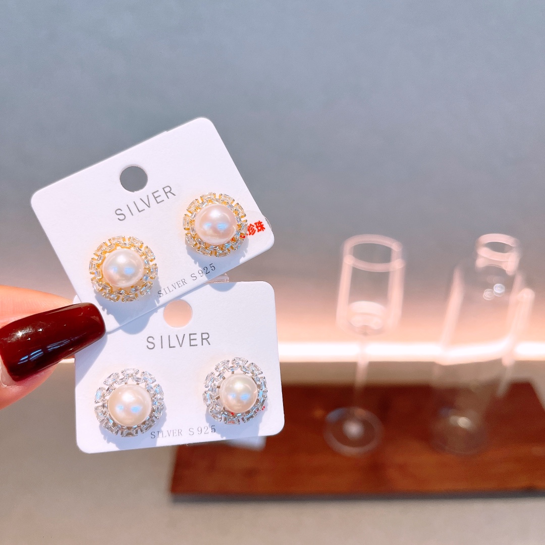 925 Silver Freshwater Pearl Studs Playful Date Night Silver