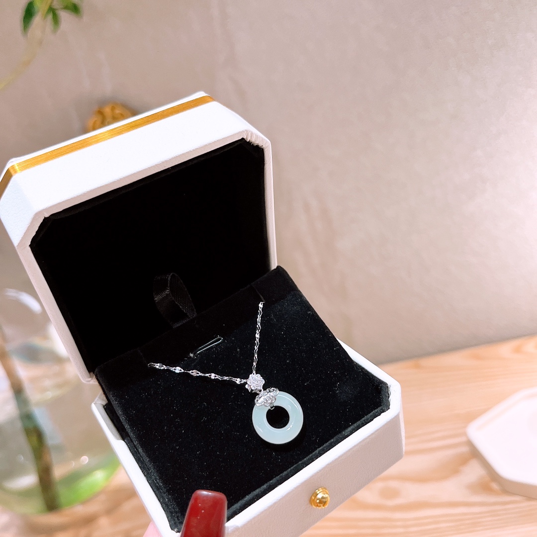 Low Allergy Silver Hetian Jade Necklace Pure Annual Party Gold