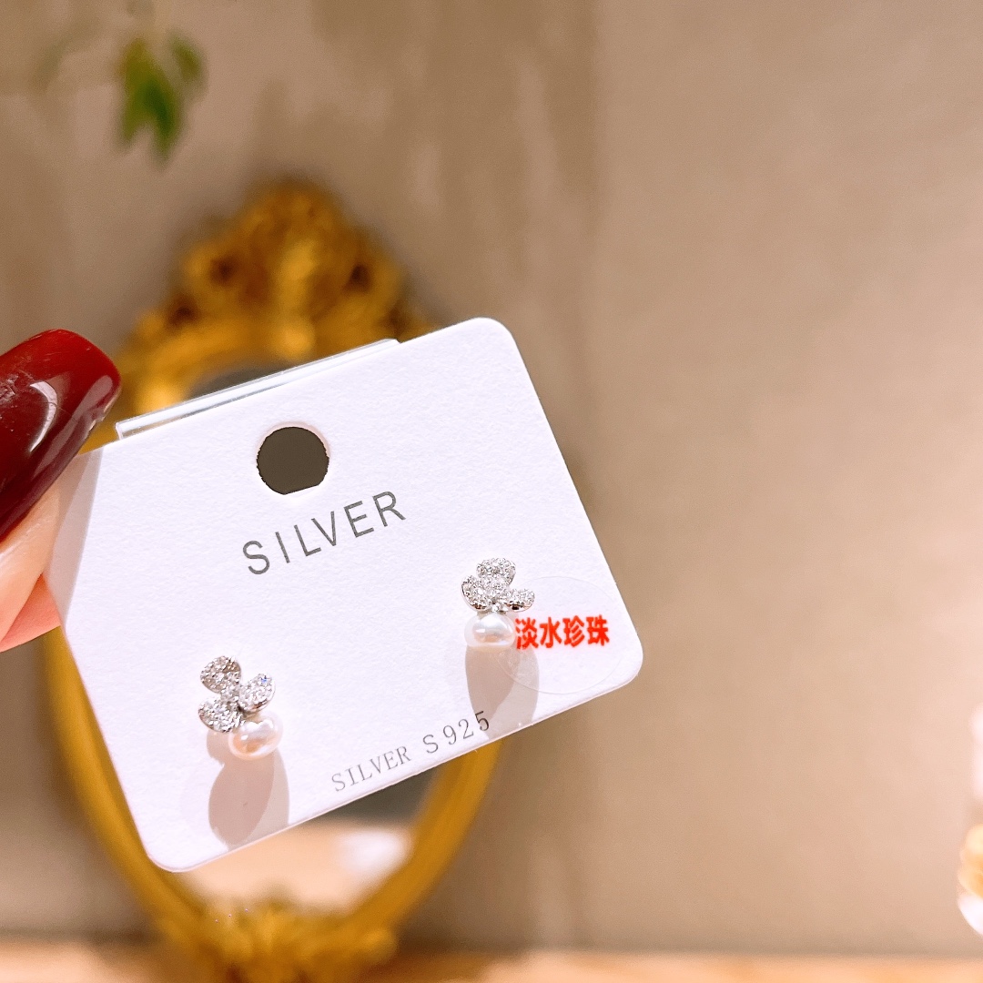 Nickel Free Silver Freshwater Pearl Studs Korean Style Mother's Day