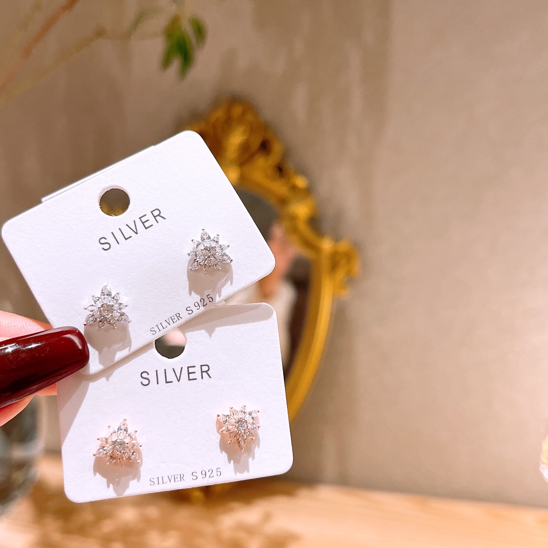 軽やかS925スターリングシルバーイヤリングゴールド 日常使い