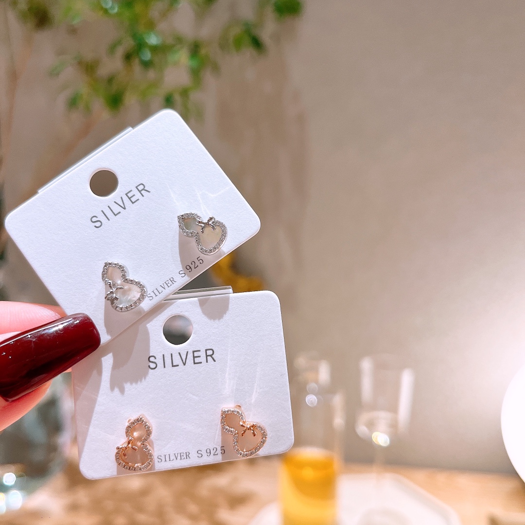 フレンチ高品質シルバーイヤリングシルバー 自分へのご褒美