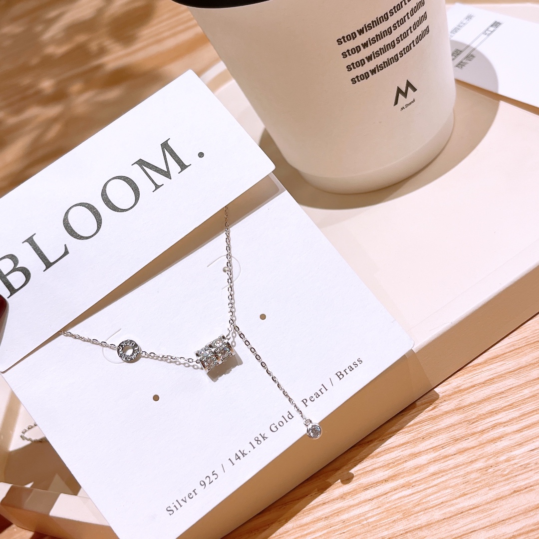 Nickel Free Silver Moissanite Necklace Artistic Graduation Gold