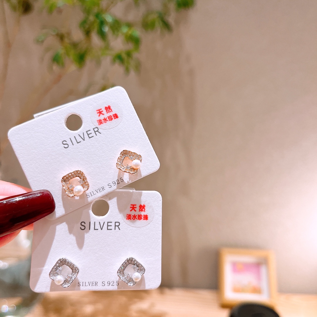 Low Allergy Silver Freshwater Pearl Studs Korean Style Engagement