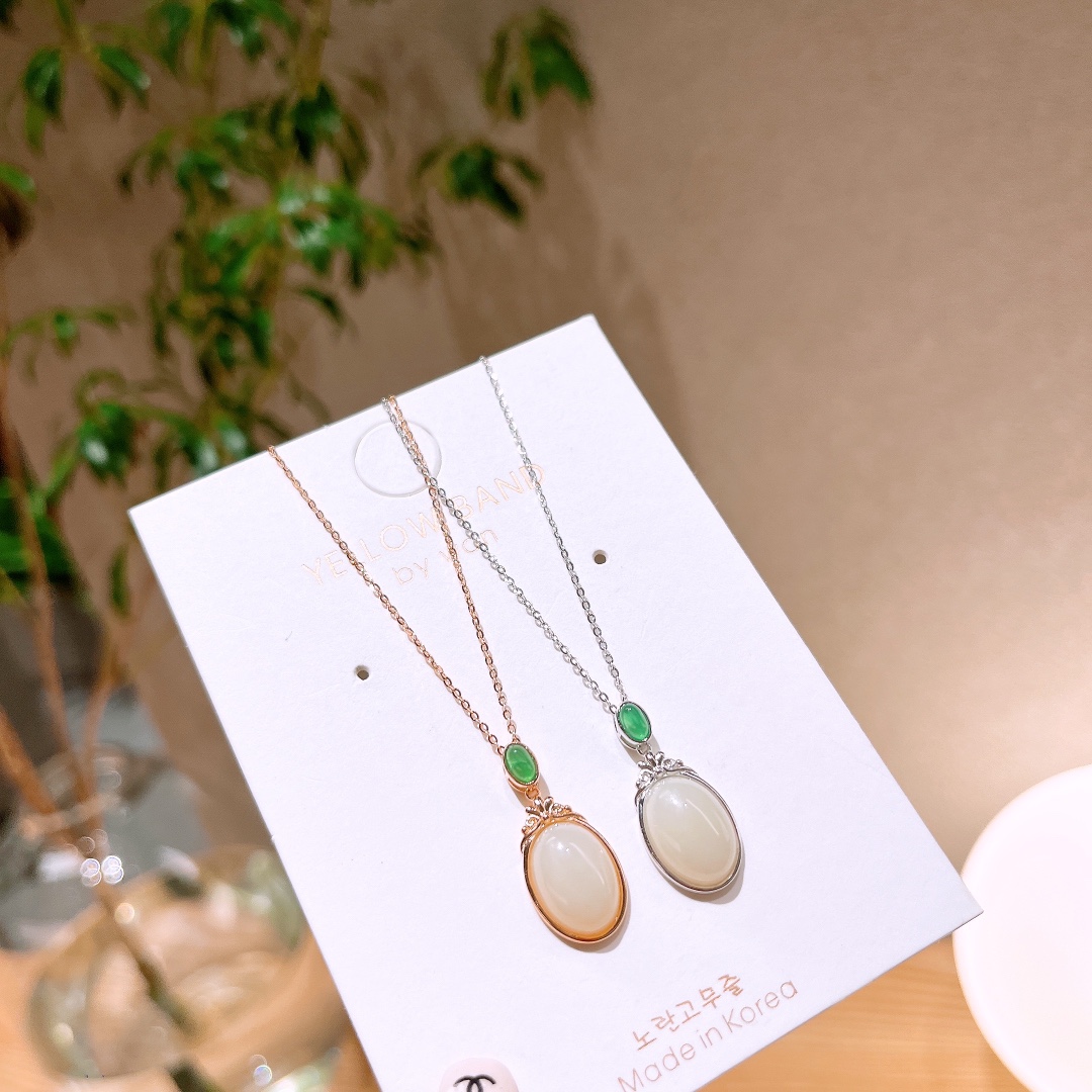 Nickel Free Silver Hetian Jade Necklace Precision Gift for Her Gold