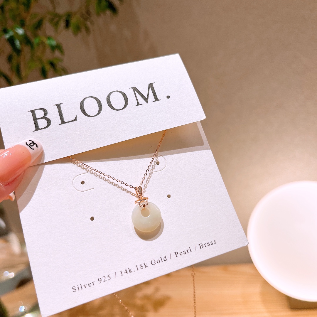 Solid Silver Hetian Jade Necklace Sweet & Cool Housewarming Silver