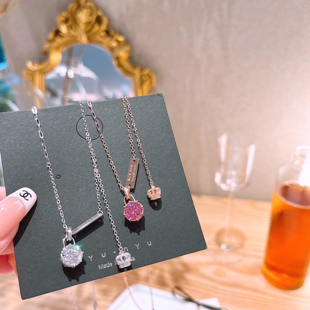 Solid Silver Moissanite Necklace Lively New Year Silver