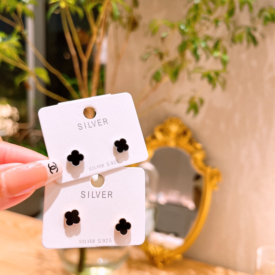 Hypoallergenic Silver Earrings Soft Banquet Gold