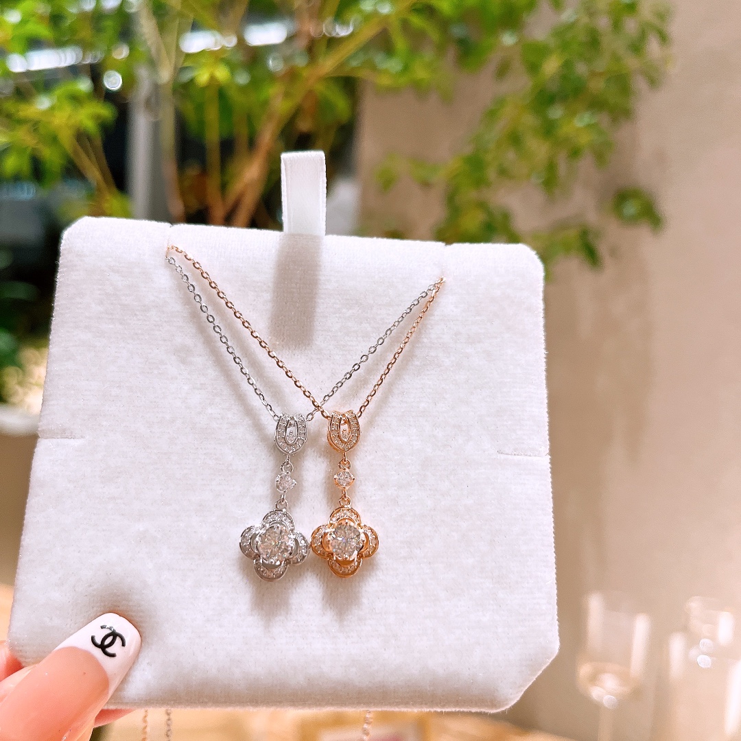 Low Allergy Silver Moissanite Necklace Unique Party Silver