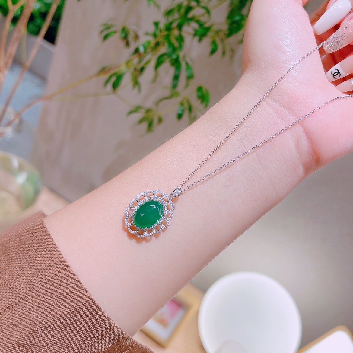 High Polish Silver Green Chalcedony Necklace Elegant Graduation Gold