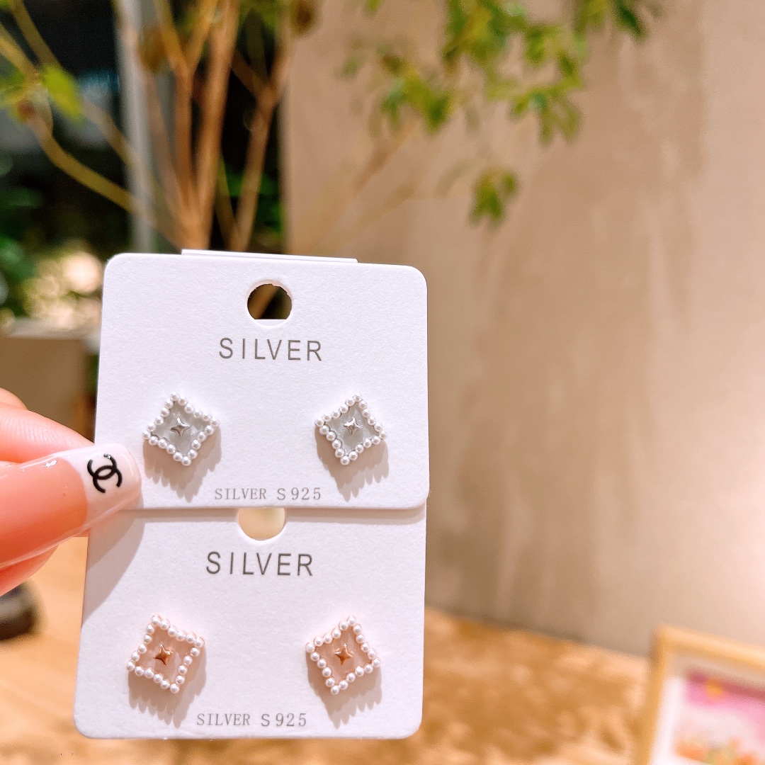 S925 Sterling Silver Earrings Soft Annual Party Gold