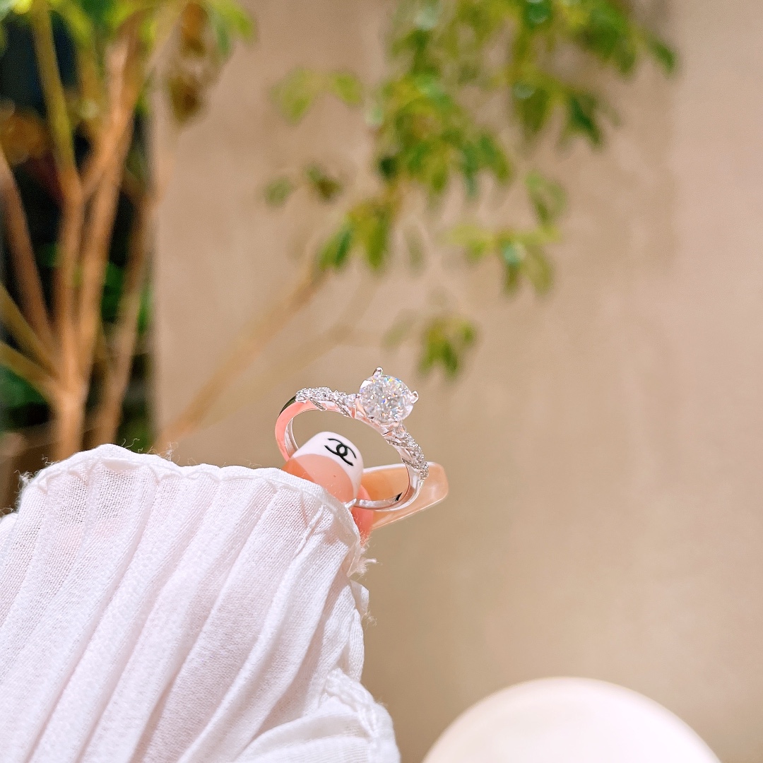 韓国風低アレルギー銀モアッサナイトリングシルバー 新築祝い