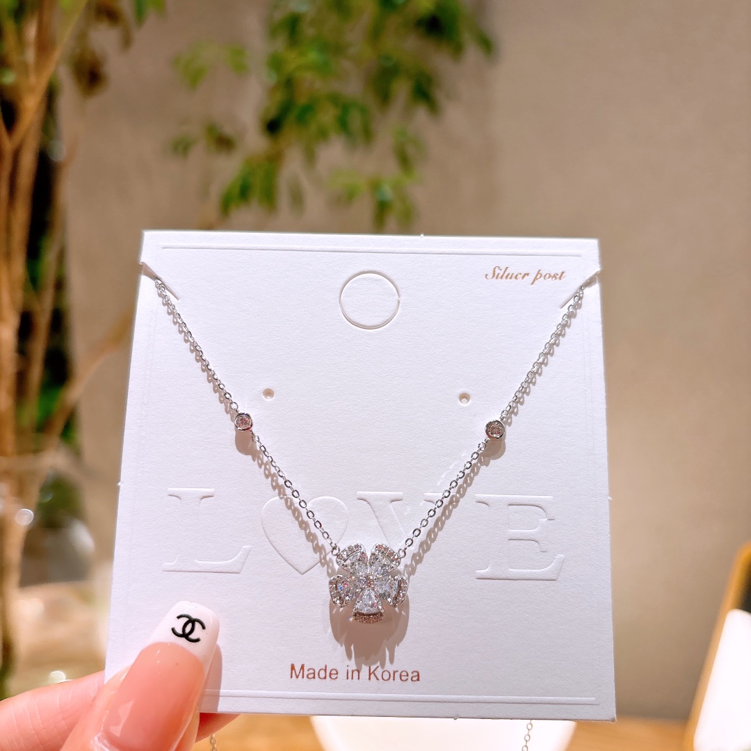 可愛い純銀ネックレスシルバー 先生の日