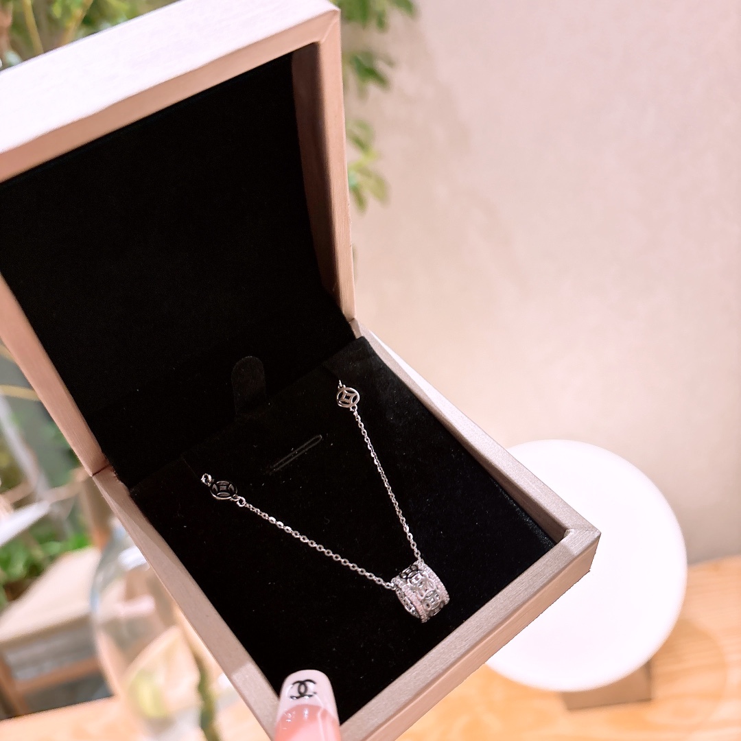 アーティスティック高品質シルバーネックレスゴールド デート