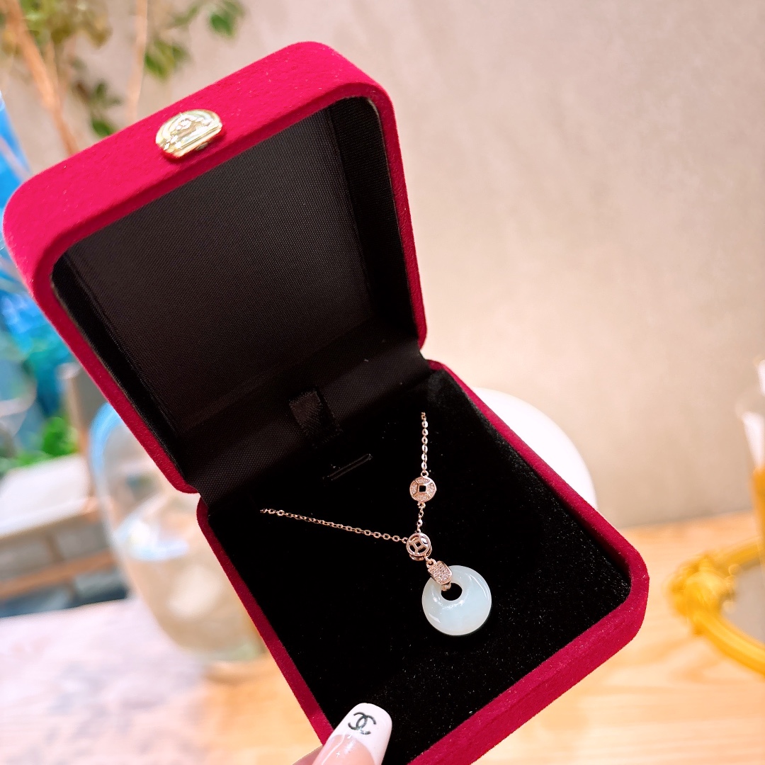 Solid Silver Hetian Jade Necklace Cute Party Gold