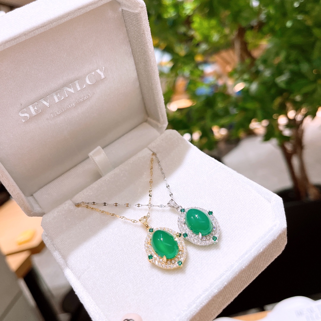 Fine Silver Green Chalcedony Necklace Sweet Travel Silver