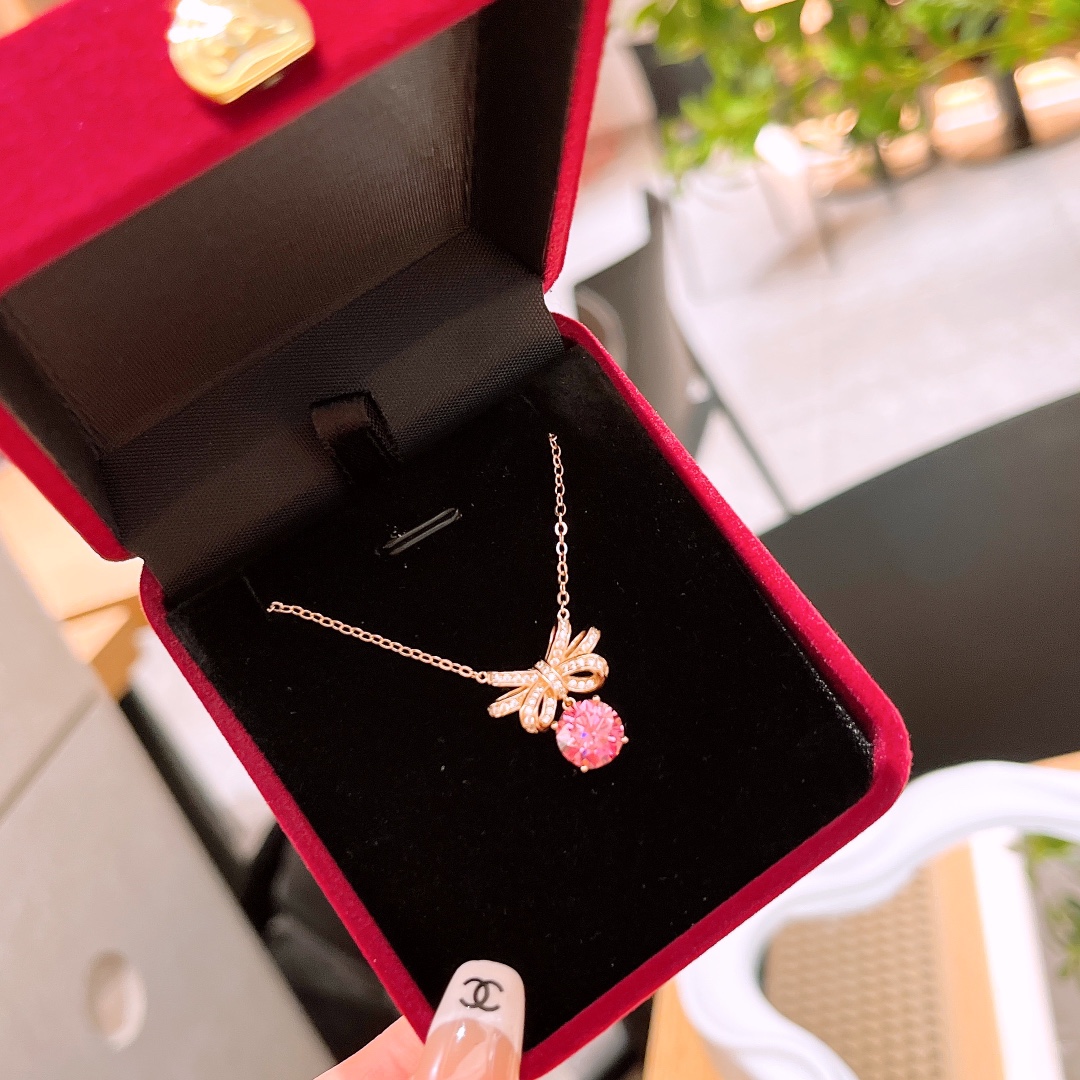 Low Allergy Silver Moissanite Necklace Lively Mother's Birthday Silver