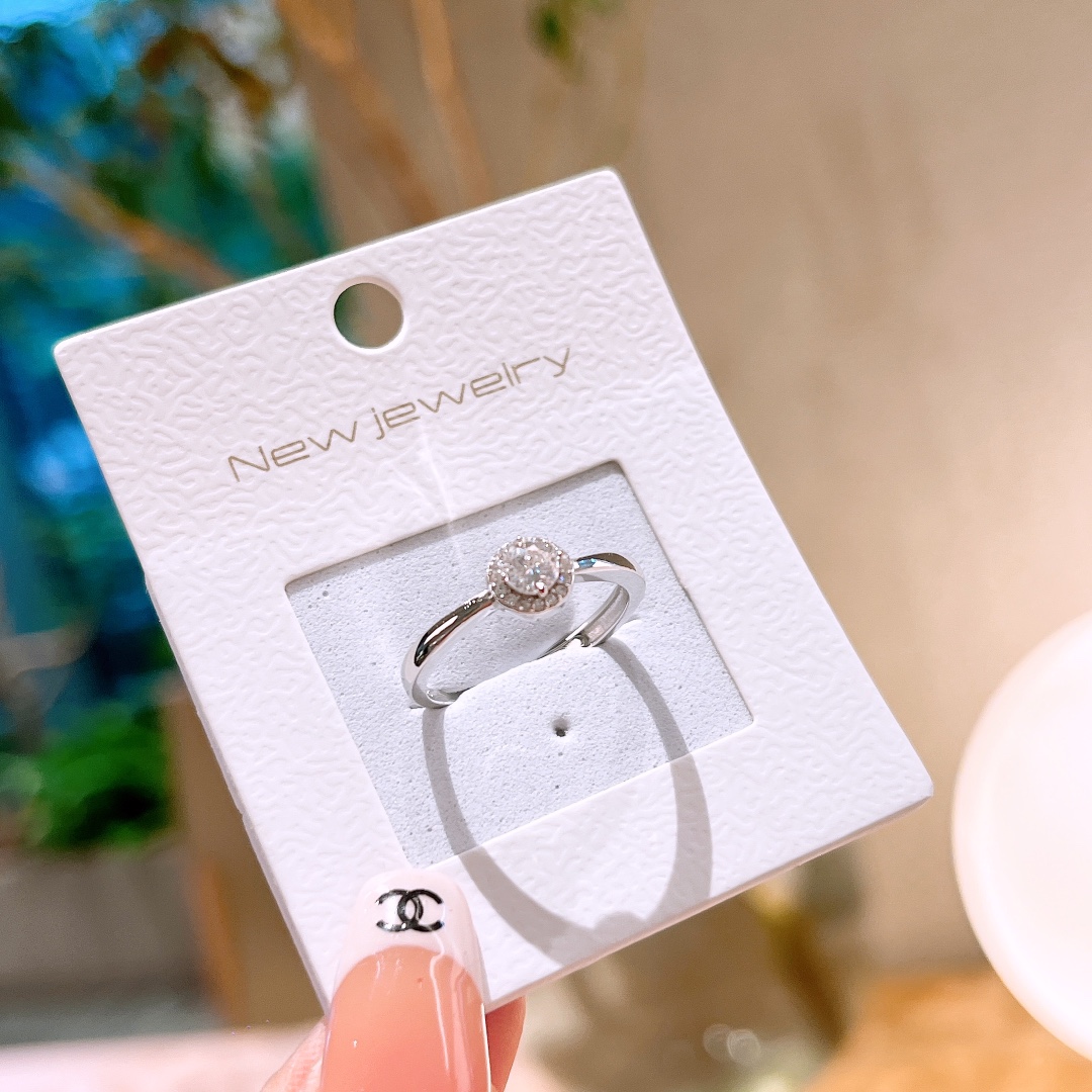 Low Allergy Silver Moissanite Ring Playful Bestie Gift Gold