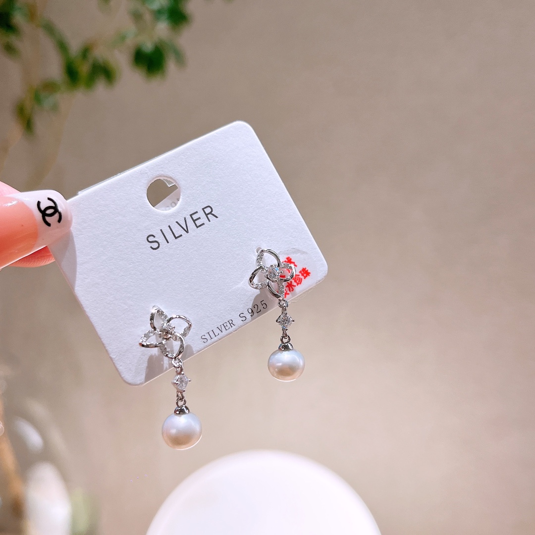 High Polish Silver Freshwater Pearl Studs Vintage Everyday Wear Gold