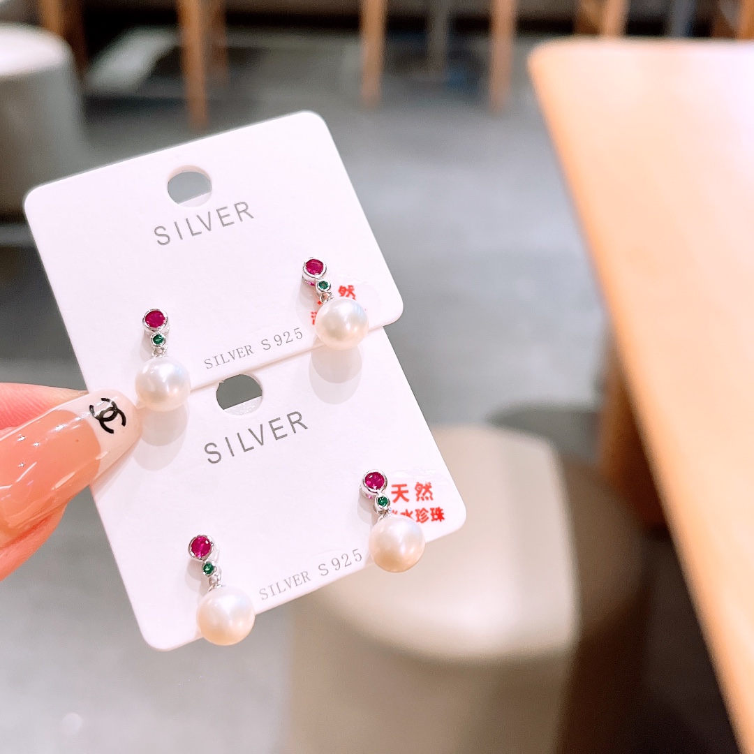 S925 Sterling Silver Freshwater Pearl Studs Sweet Confession Silver