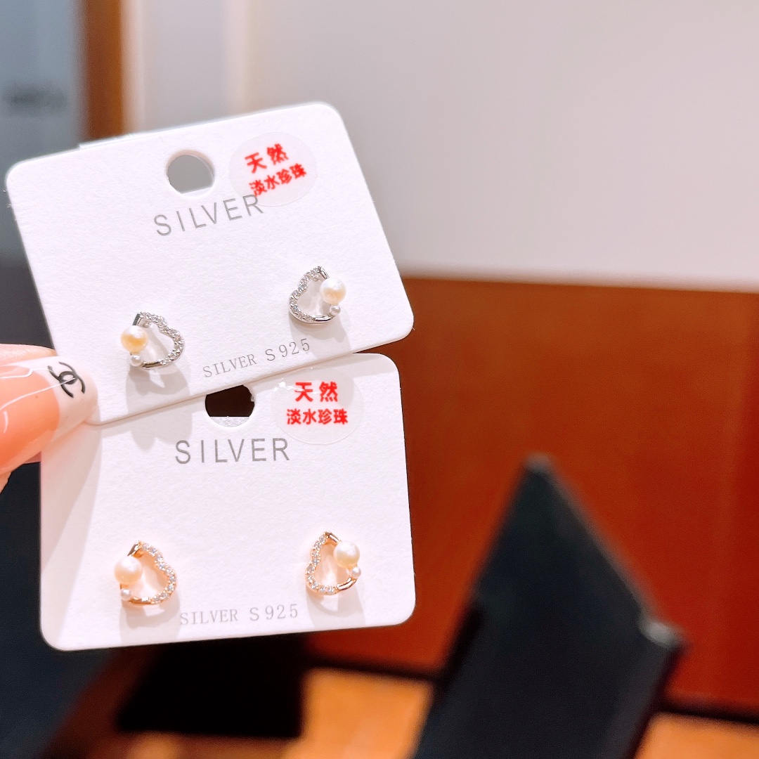 Low Allergy Silver Freshwater Pearl Studs Delicate Mother's Day Gold