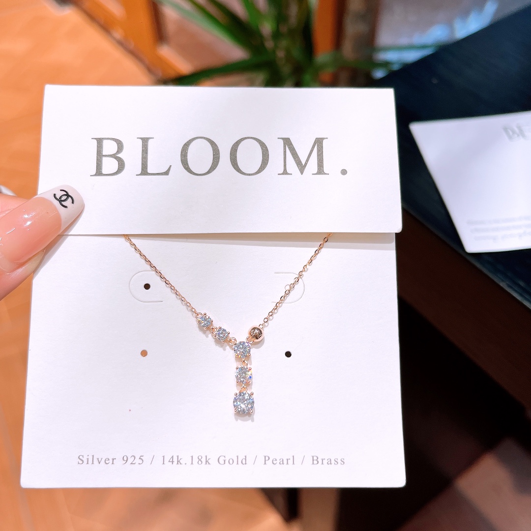 Fine Silver Necklace Girly Housewarming Gold