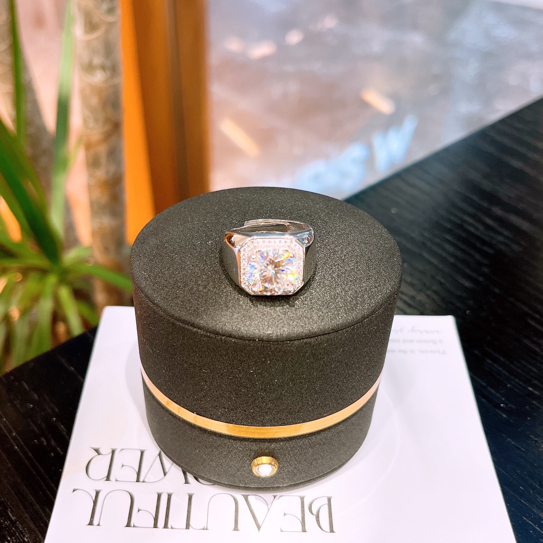 Low Allergy Silver Moissanite Ring Soft Self-love Silver