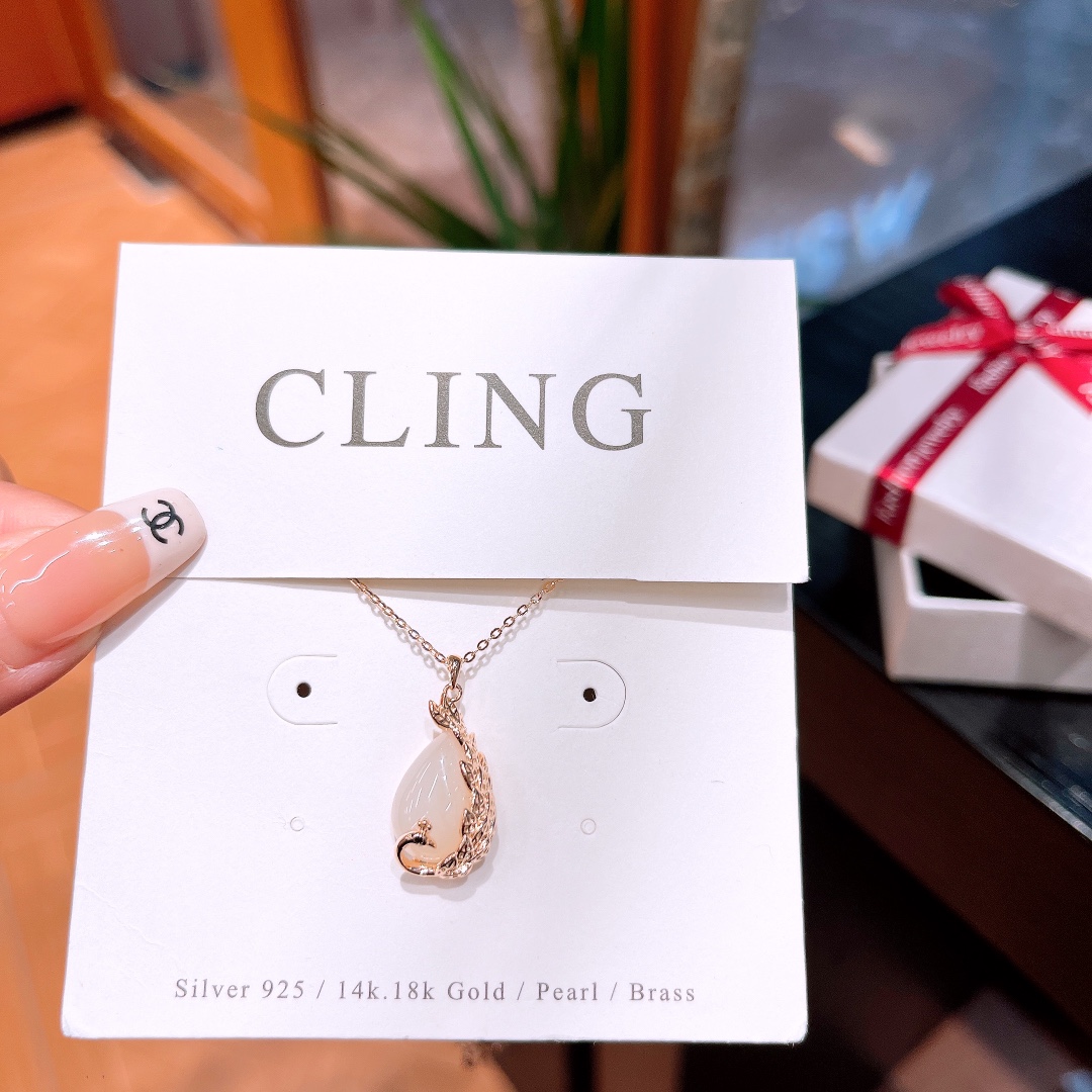 Low Allergy Silver Hetian Jade Necklace Playful Banquet Gold