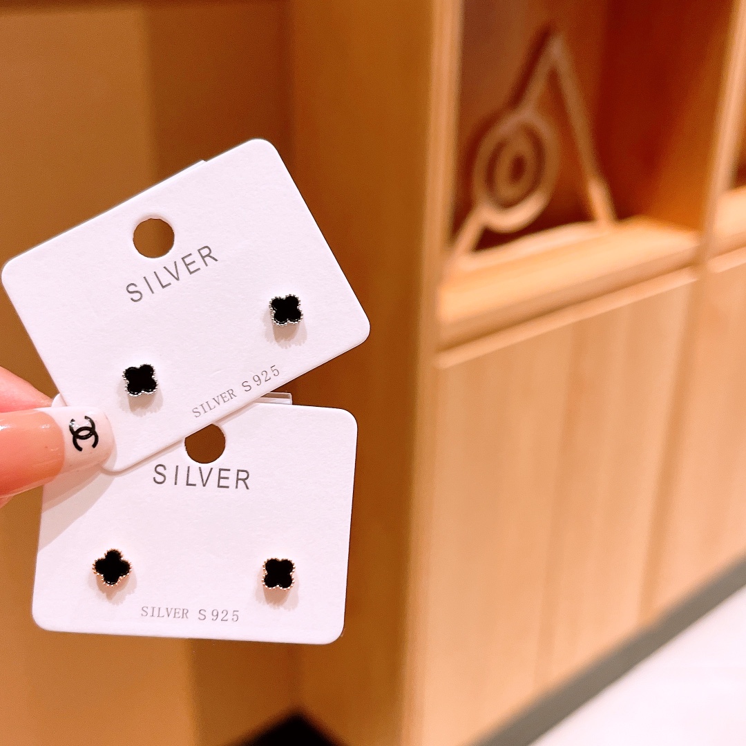 レトロアレルギー対応シルバーイヤリングゴールド 自分へのご褒美