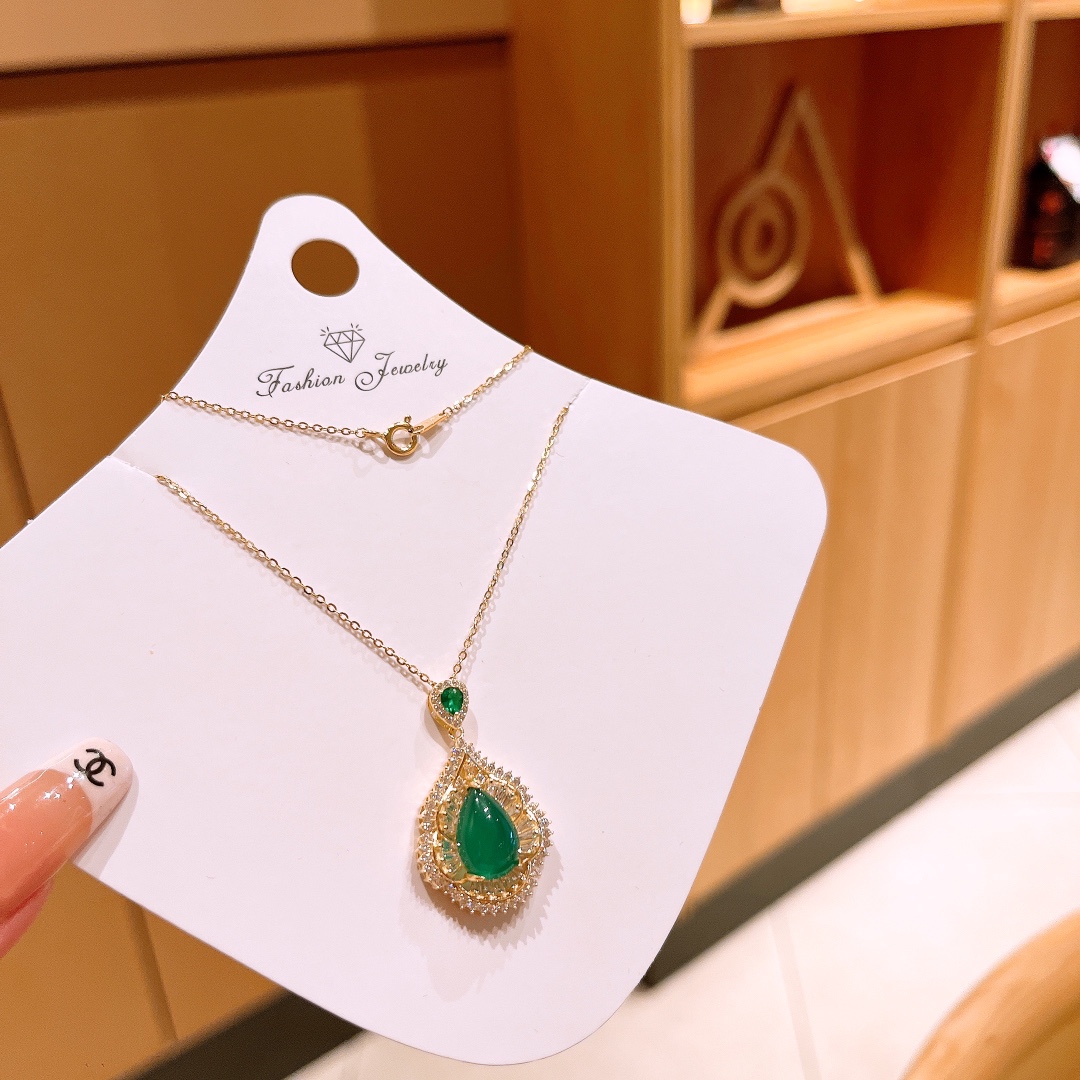 Fine Silver Green Chalcedony Necklace Chic Mother's Day Gold