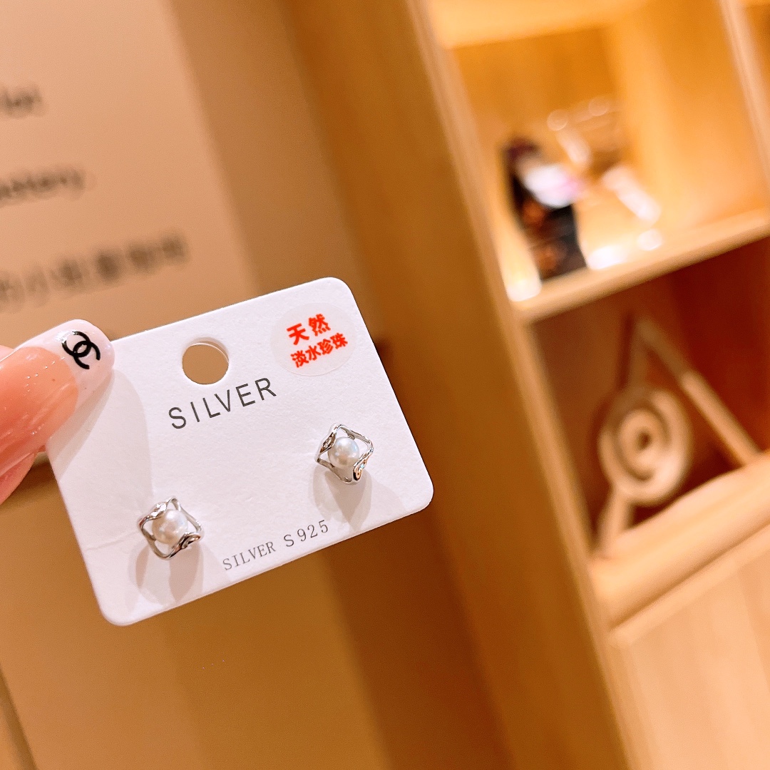 Fine Silver Freshwater Pearl Studs Ins Style Valentine's Day Gold