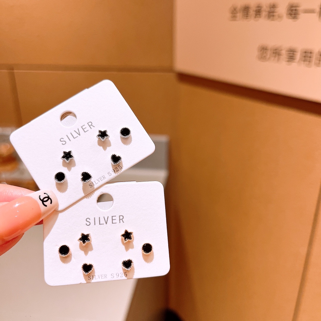 Solid Silver Earrings Light Luxury Proposal Gold